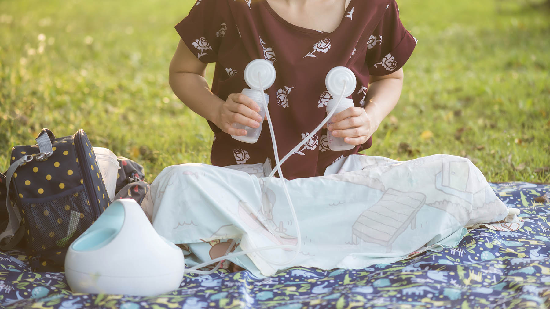 Breastfeeding Plan For Working Moms: Pumping at the Office