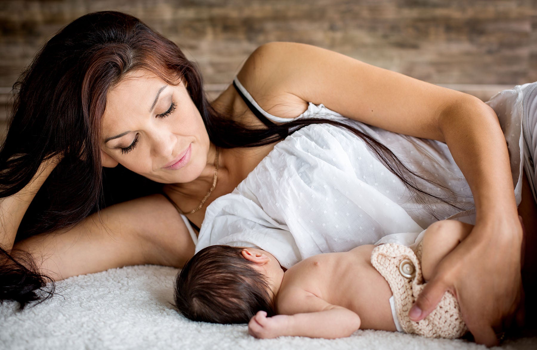 Breastfeeding Positions for Mom and Baby